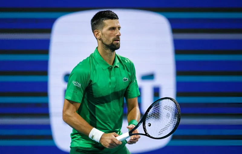 Novak Djokovic – Biểu tượng vĩ đại nhất lịch sử quần vợt thế giới với bản lĩnh thi đấu kiên cường.