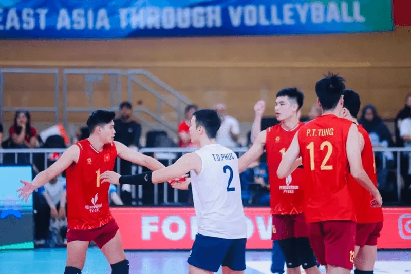Tuyển bóng chuyền nam Việt Nam nỗ lực bứt phá để đổi màu huy chương.
